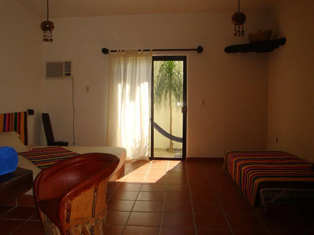 Lo Nuestro Petit Hotel Tulum 3*,